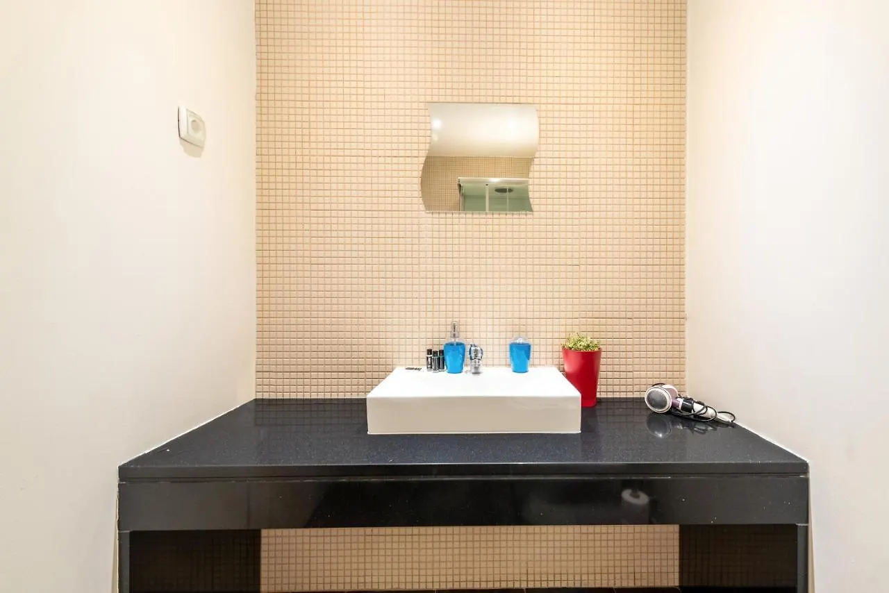 Affittacamere Hotel Happy At Chiado Lisbona